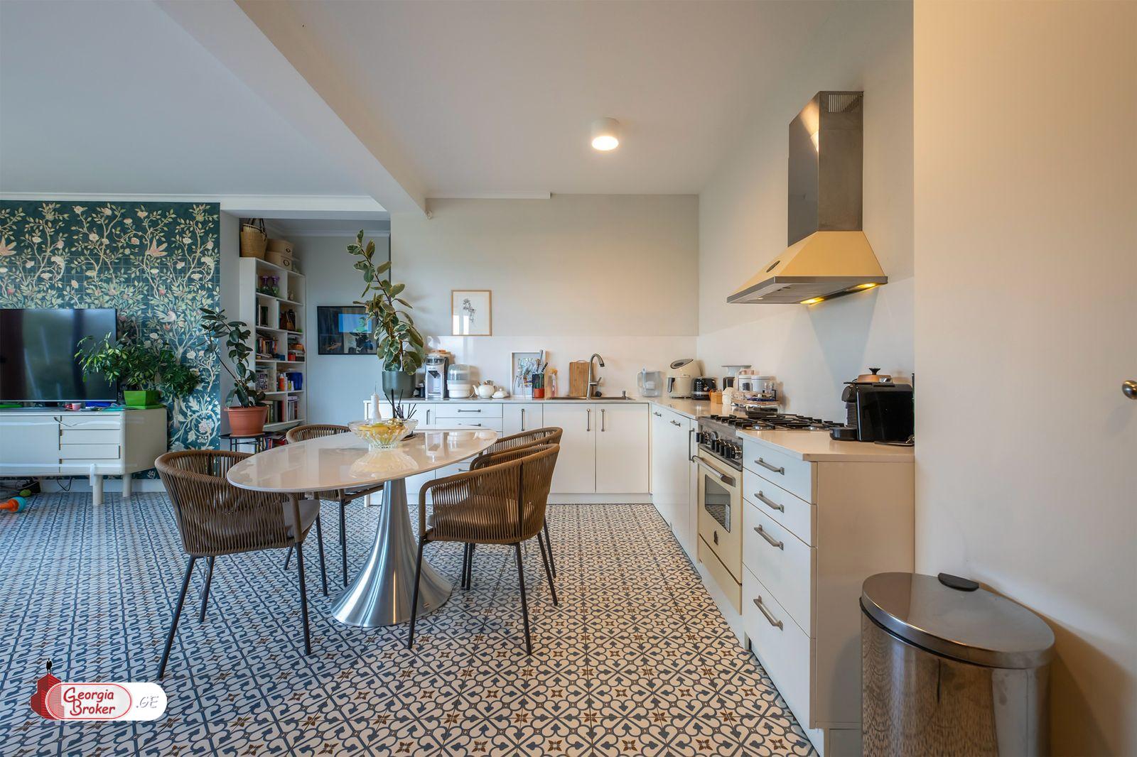 nearly repaired 8-room house for sale